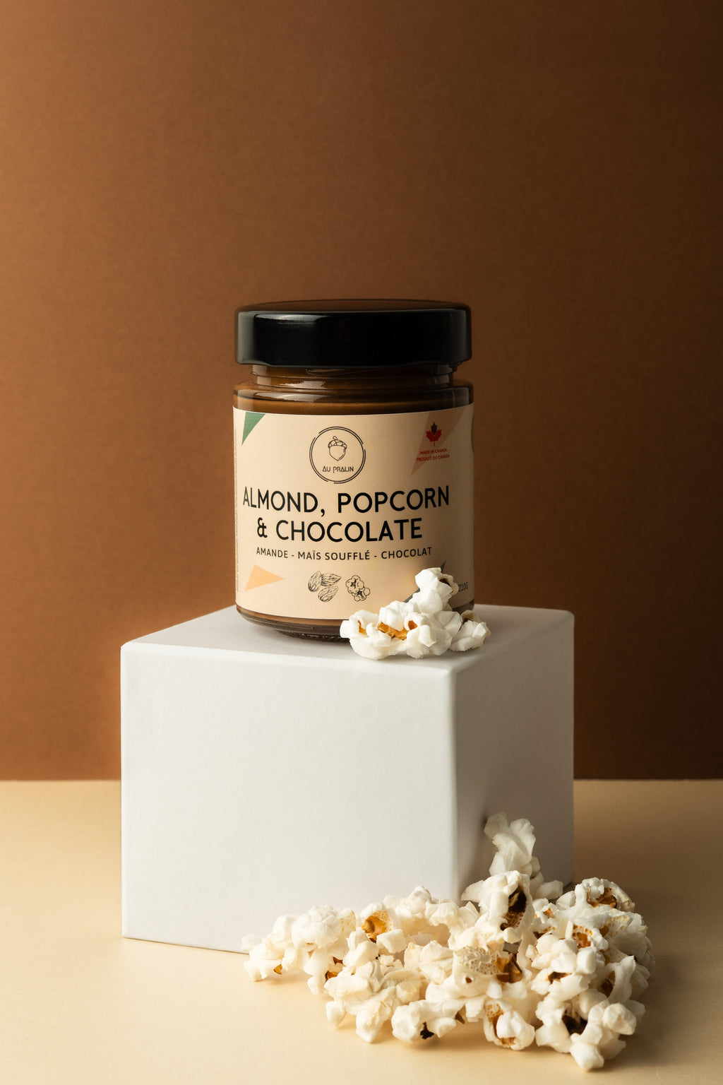 Aupralin Almond popcorn chocolate spread - On box front side